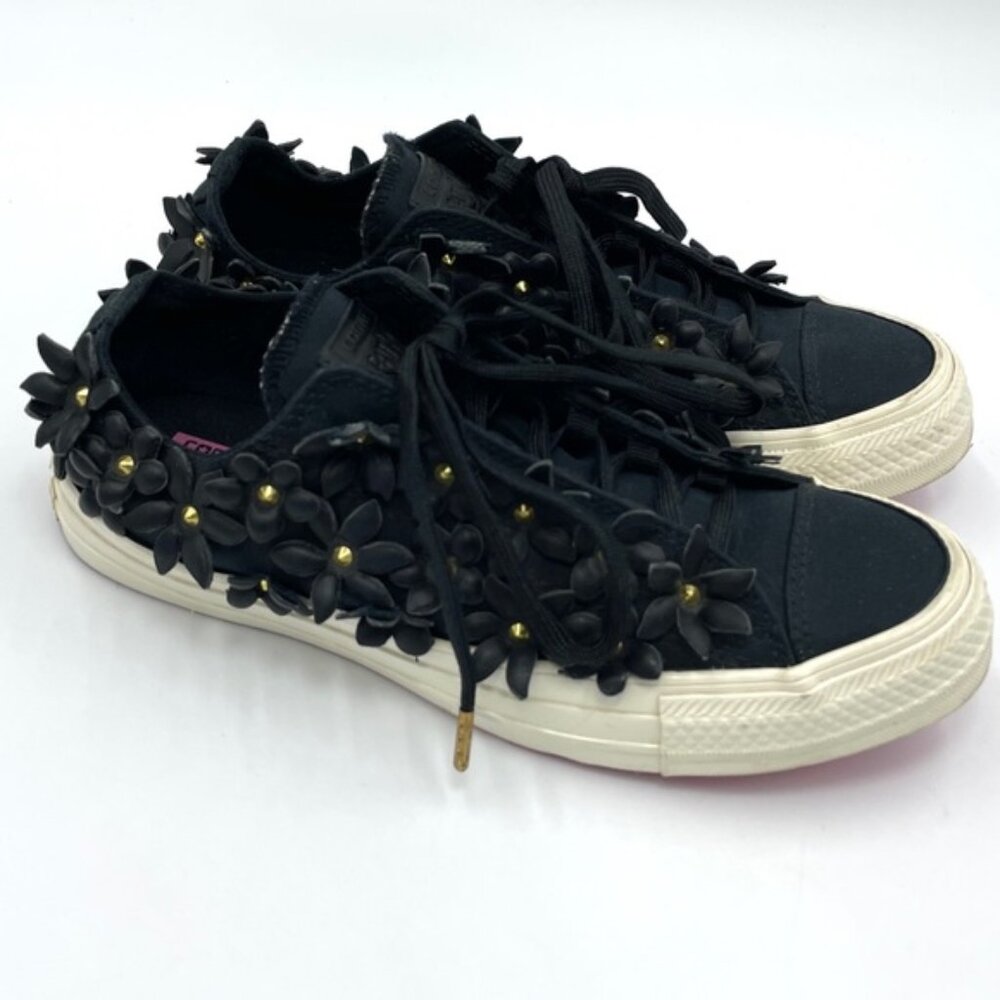 Pat Bo Converse Sneakers Black Leather Flower Top